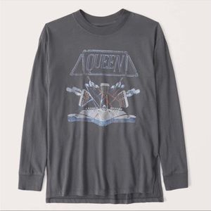 Abercrombie & Fitch Boyfriend Graphic Queen Shirt